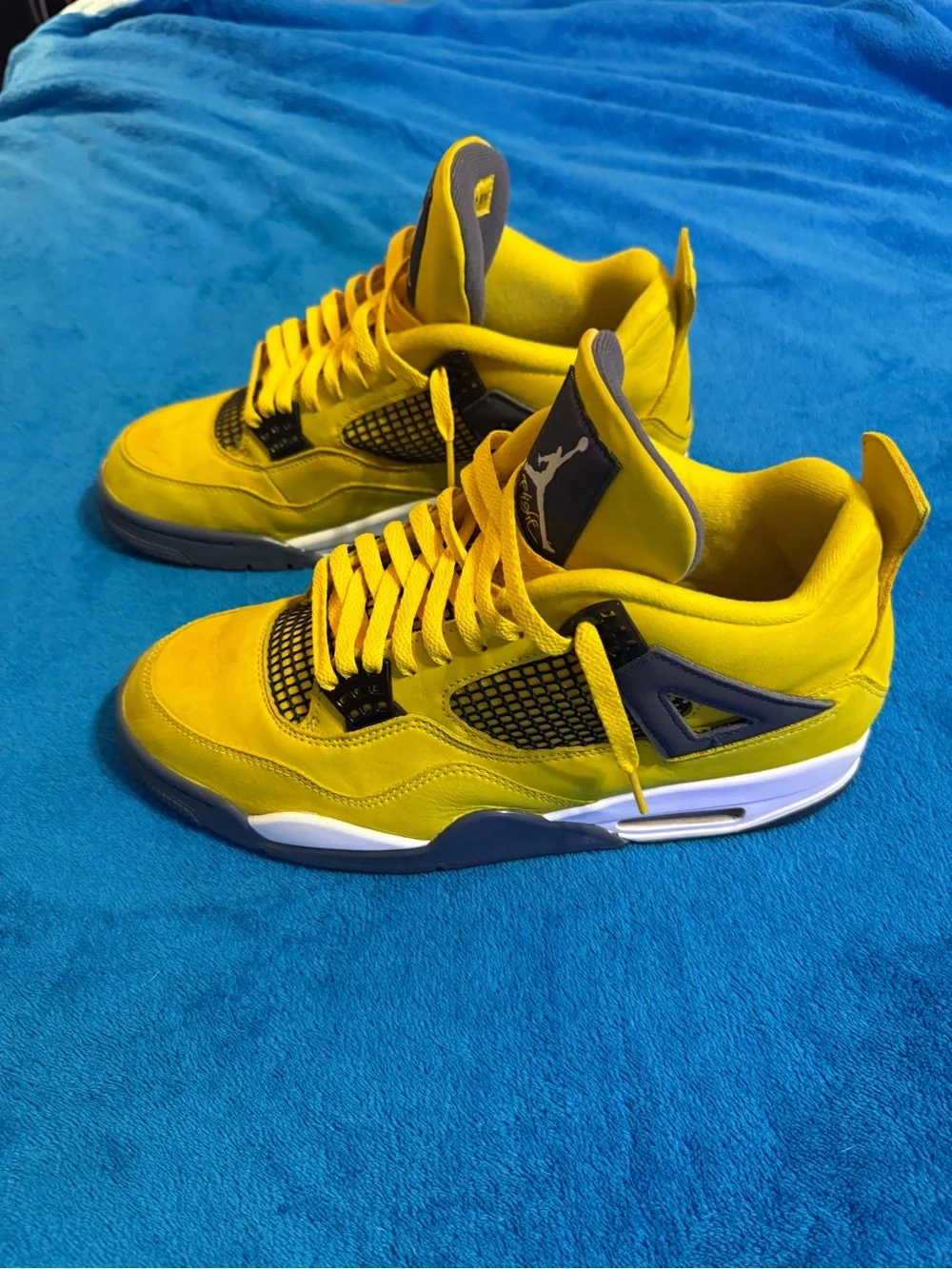 Jordan 4 Retro 
